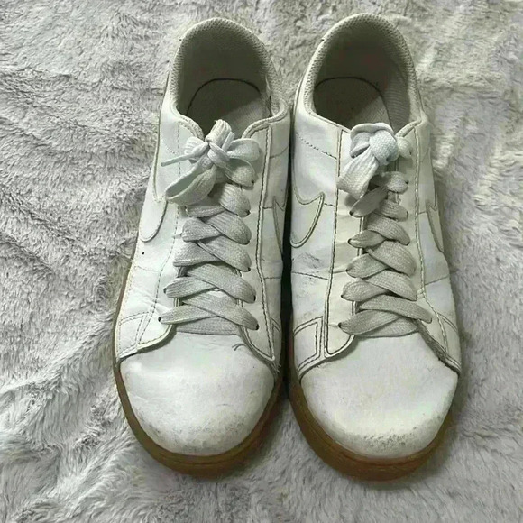 Nike Shoes - Nike shoes